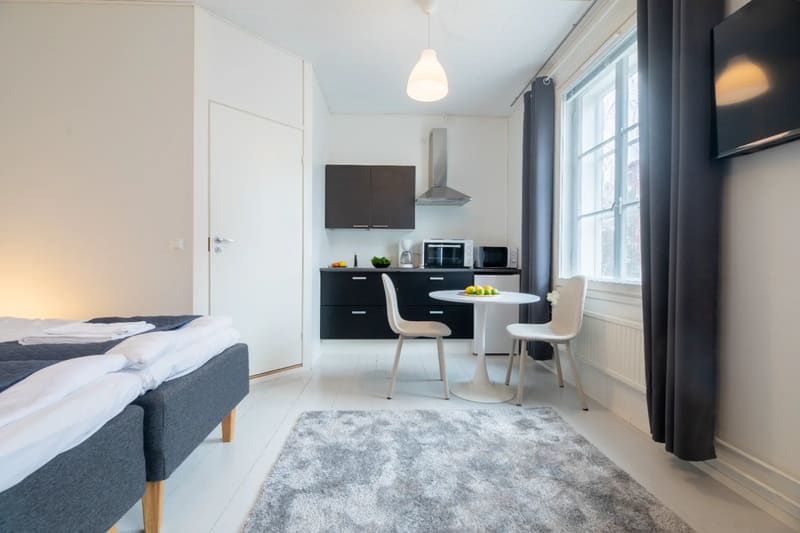 Family Room with Private Bathroom and Kitchen – Hotel Vanha Postitalo Varkaus