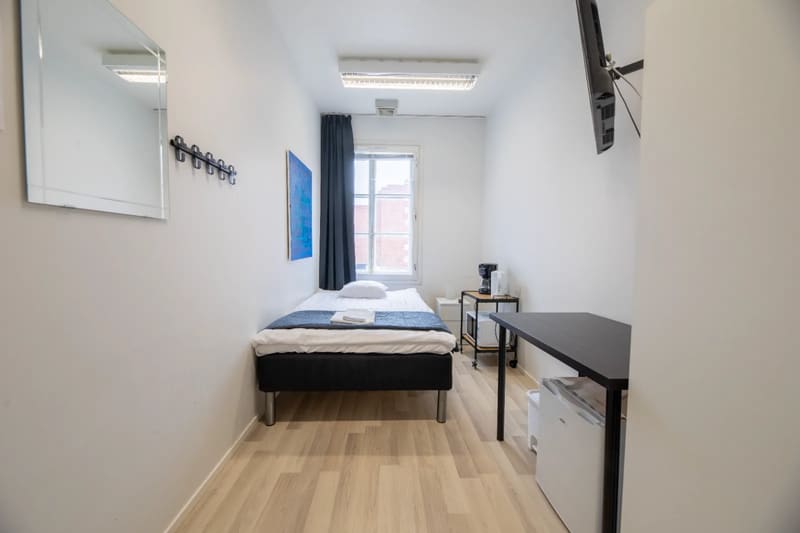 Basic Single with Shared Bathroom and Shared Kitchen – Hotel Vanha Postitalo Varkaus