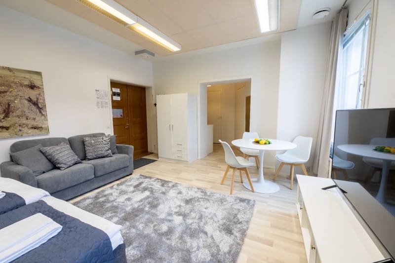 Sviitti/Perheasunto, oma kylpyhuone ja keittiö – Hotelli Vanha Postitalo Varkaus, Varkaus · 4