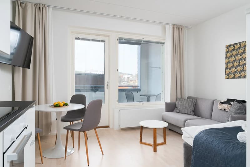 Lutakko Solo – yksiö parvekkeella – Rahulihomes Lutakko, Jyväskylä · 3
